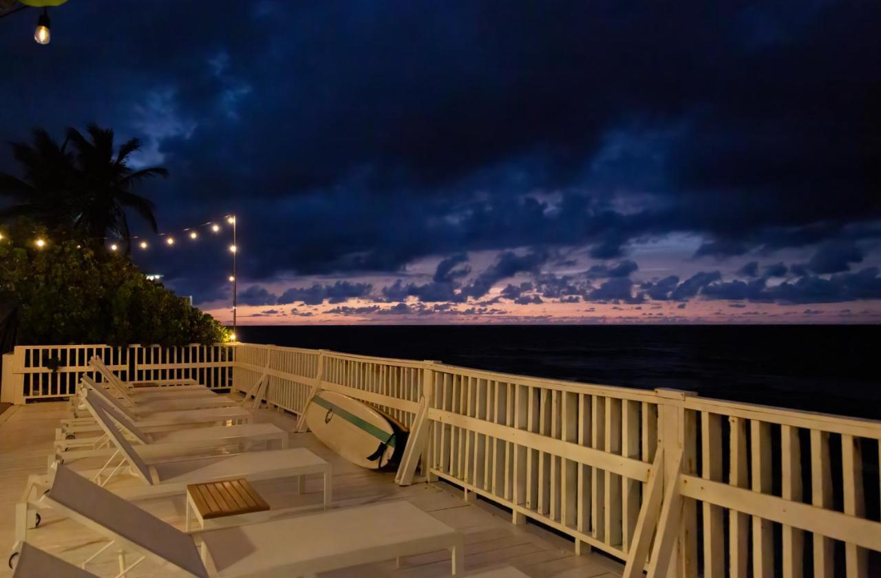 Bella Surf Inn Isabela Exterior photo