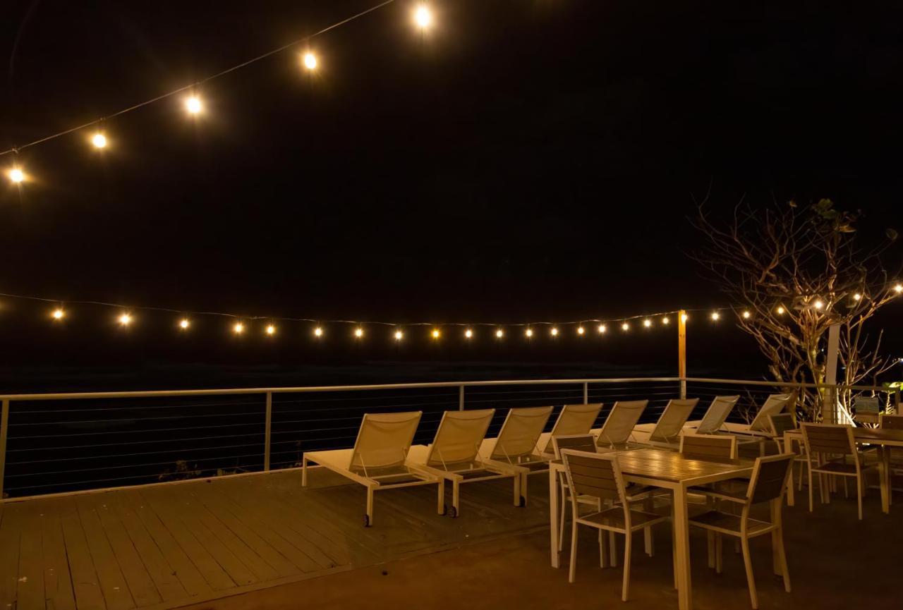 Bella Surf Inn Isabela Exterior photo